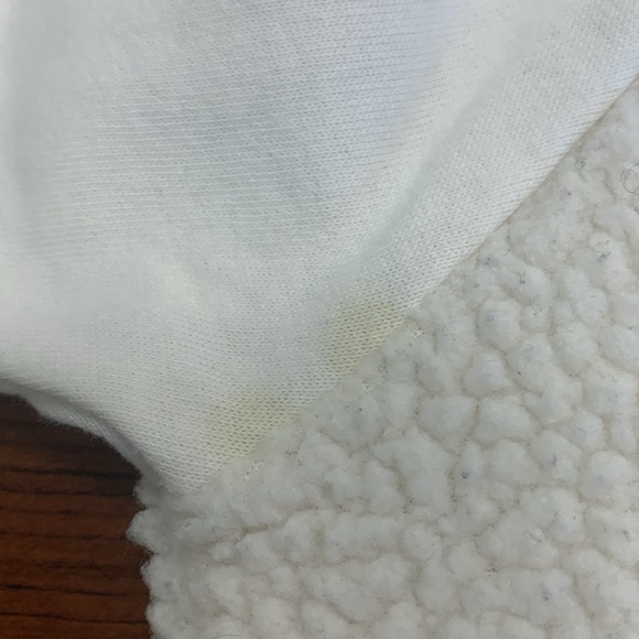 Old navy sweatshirt with bunny - Picture 3 of 6